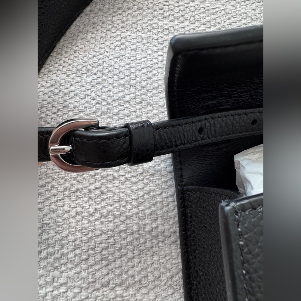 SAVETTE Symmetry Shoulder Bag in Black Silver Hardware - Picture 4 of 8